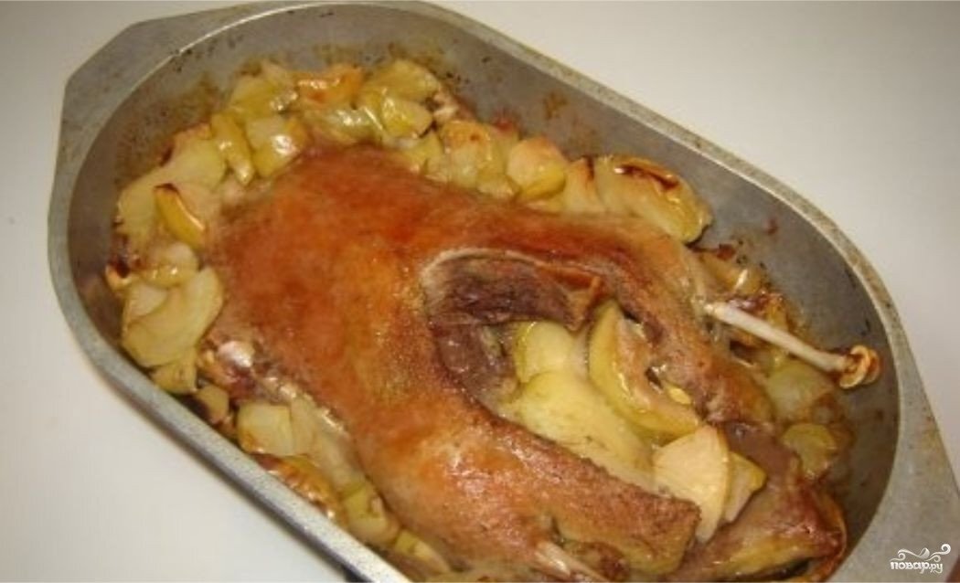 Гусь как приготовить вкусно целиком. Гусь как приготовить вкусно целиком