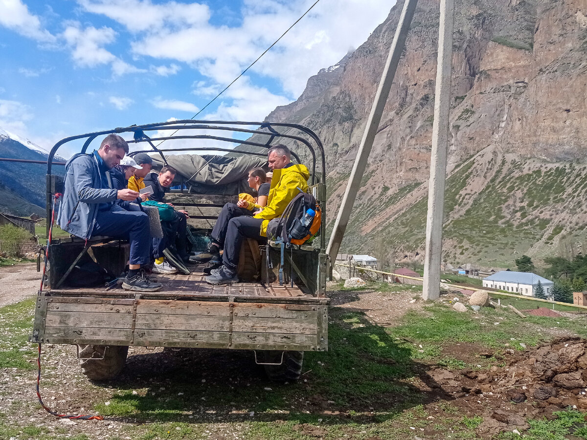 Село Булунгу. Перед началом пути
