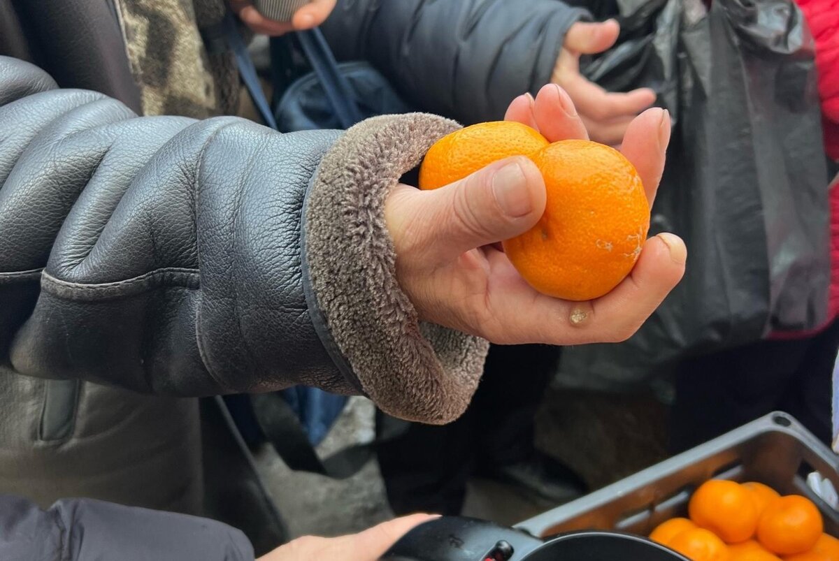    Бездомных и нуждающихся Курска поздравили Дед Мороз и Снегурочка