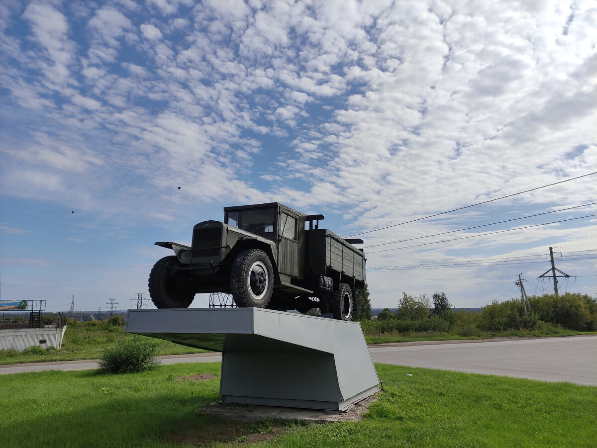 Грузовик ЗиС-5 в Юрге между Машзаводом и колонией №50