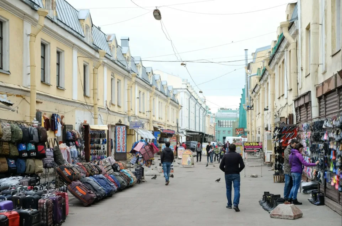 13 известных вещевых рынков Петербурга: достойная замена маркетплейсам с  накрученными ценами | А давай уедем в Питер | Дзен