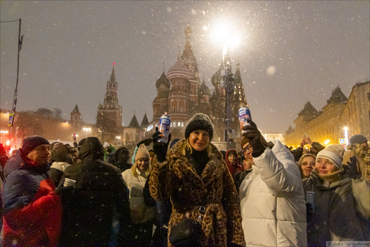 Новогодняя москва 2023 фото