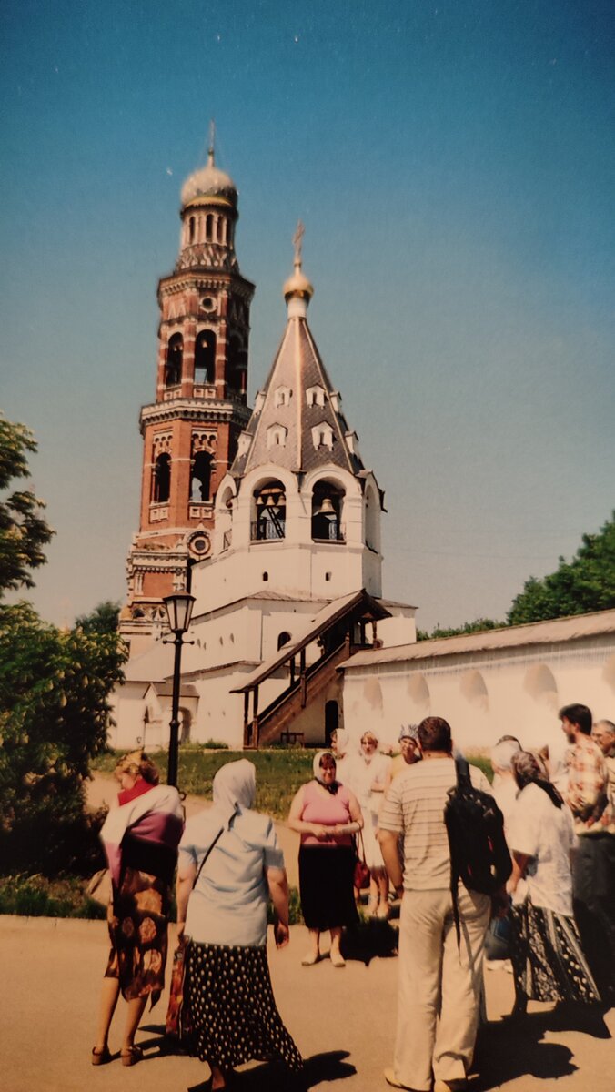 Иоанно-Богословский монастырь в Пощупово. Монастырь на высокой горе.