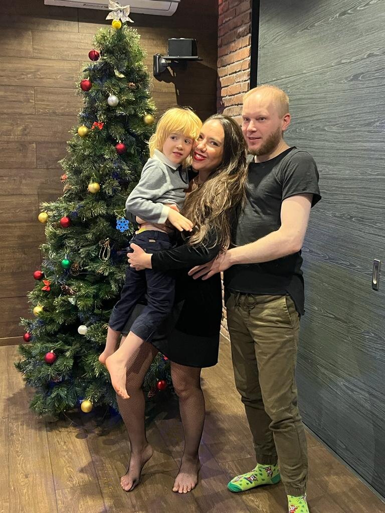 Милая семейная фотосессия-это когда хоть один человек в камеру смотрит, уже успех🤣