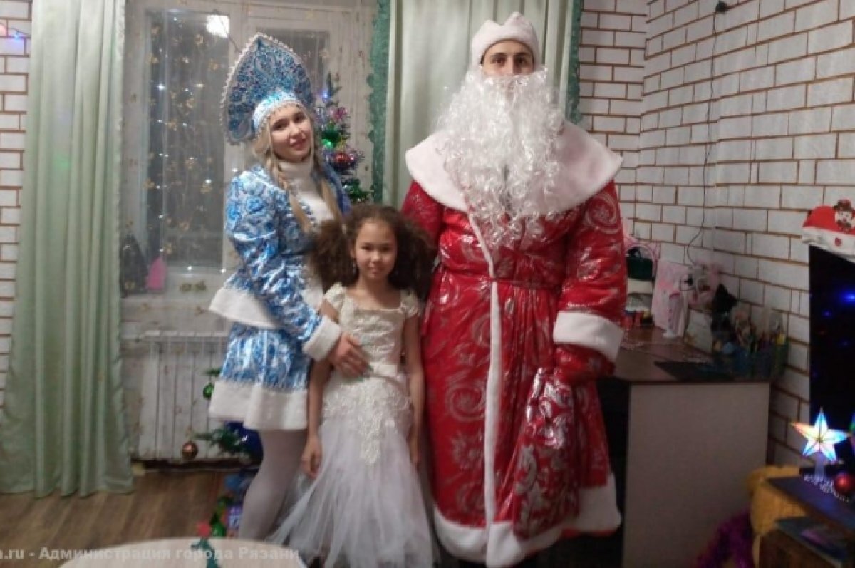    Детям подводников передали подарки к Новому годы от мэрии Рязани