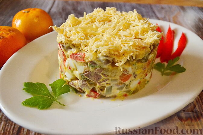 Салат из печени моркови и соленых