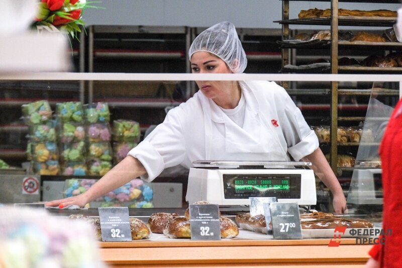 Прожиточный минимум в россии в 2021. Прожиточный минимум в тюменской области на 2021. Среднемесячный доход на душу населения. 600 тысяч. Прожиточный минимум на душу населения в россии в 2021.