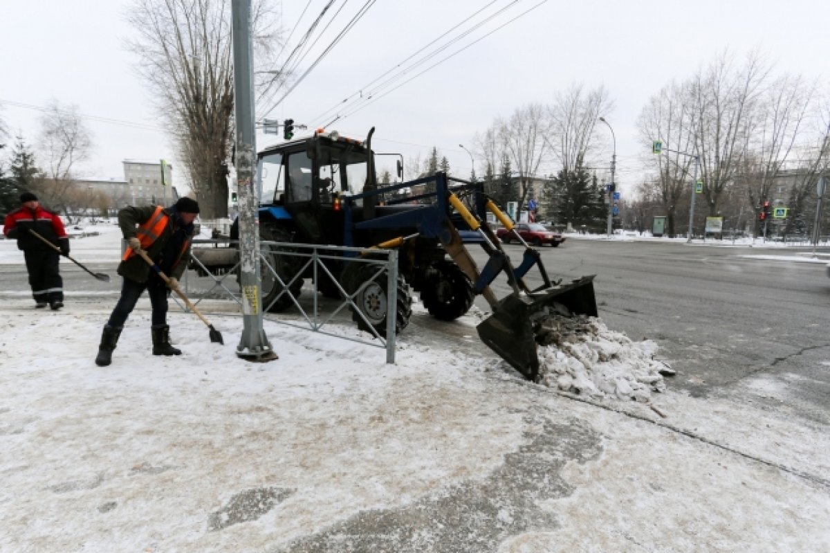    Мэр Махиня лично проверил как ведется уборка Томска от снега