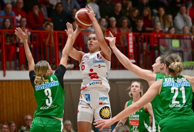 Камилла Огун
