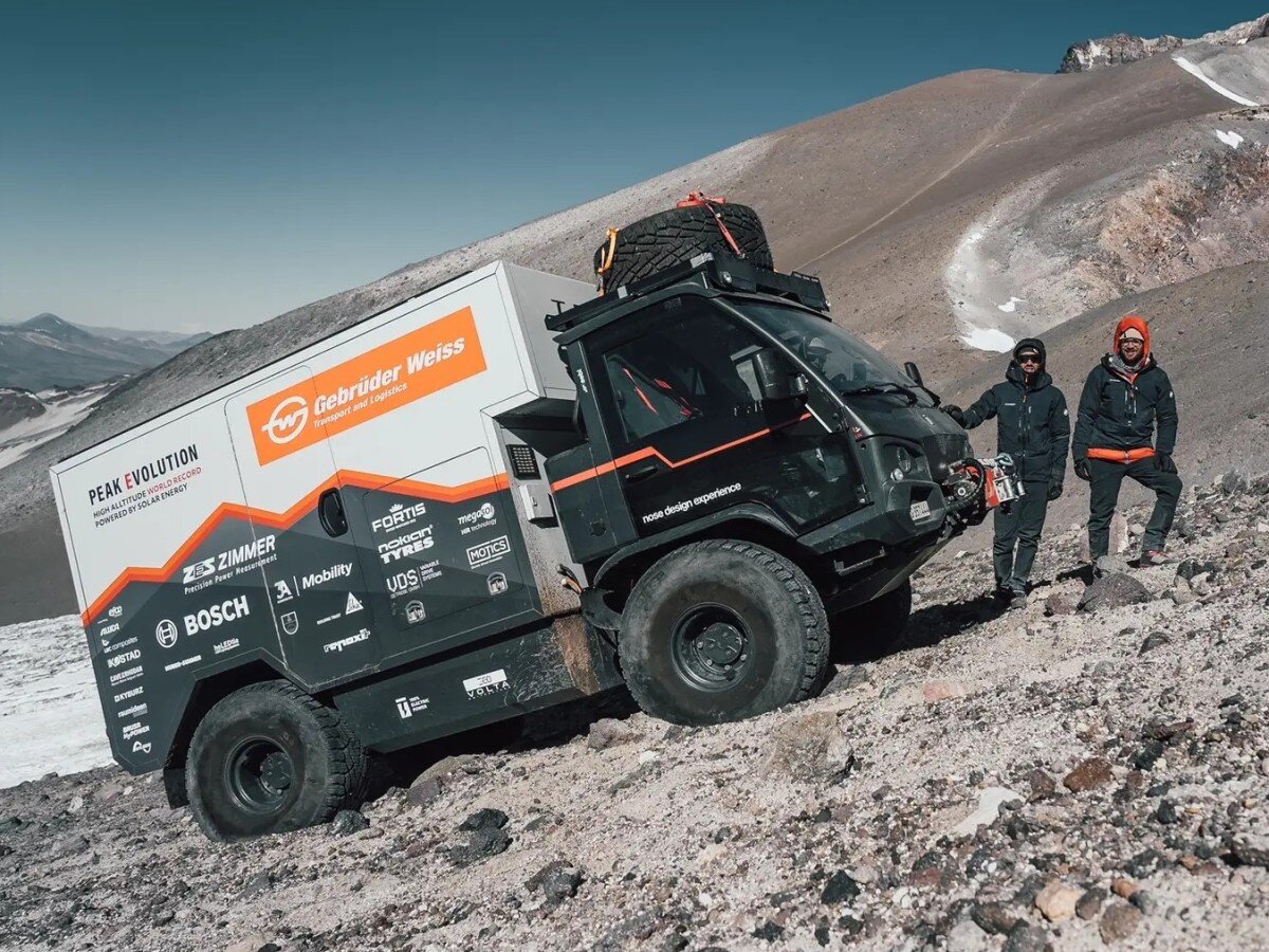    Бензиновый Porsche 911 помешал электромобилю установить мировой рекорд