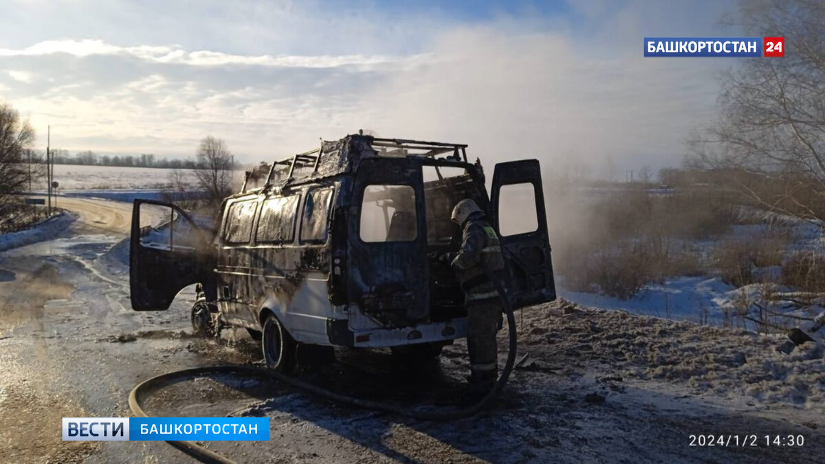    В Башкирии во время движения загорелся автомобиль скорой помощи