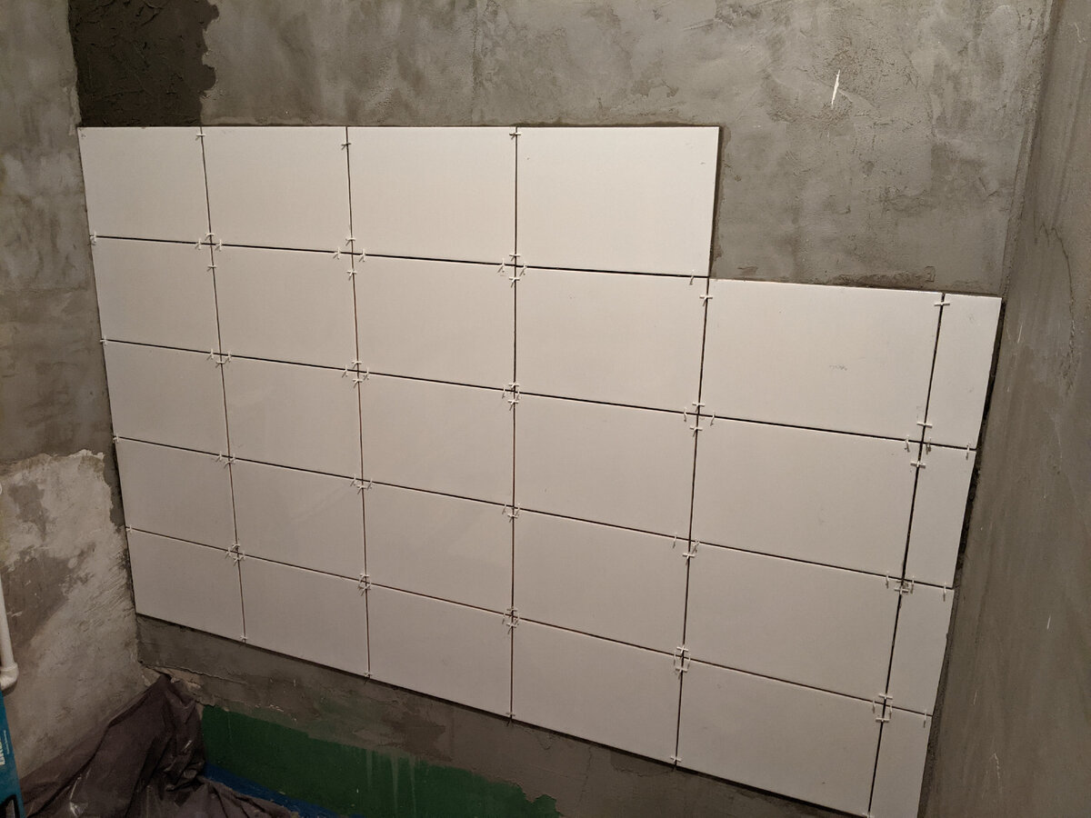 Местами неровно, но главная задача - чтобы не отвалилось со временем и не треснуло.