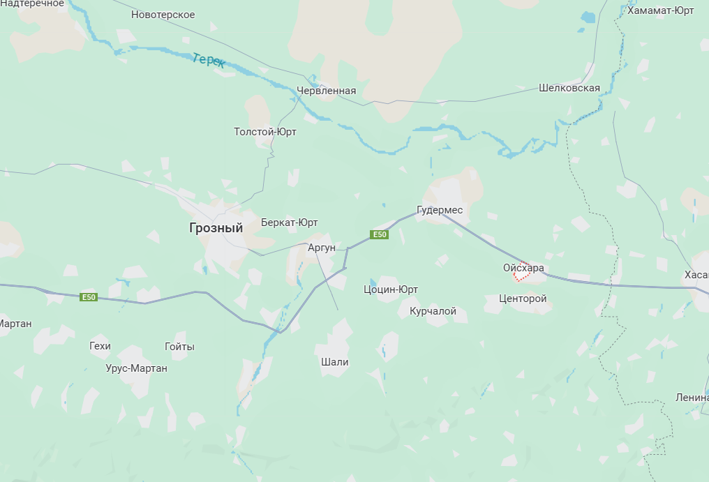 Ойсхар это вот здесь. Стоит прямо на важнейшей автотрассе Р-217 "Кавказ"