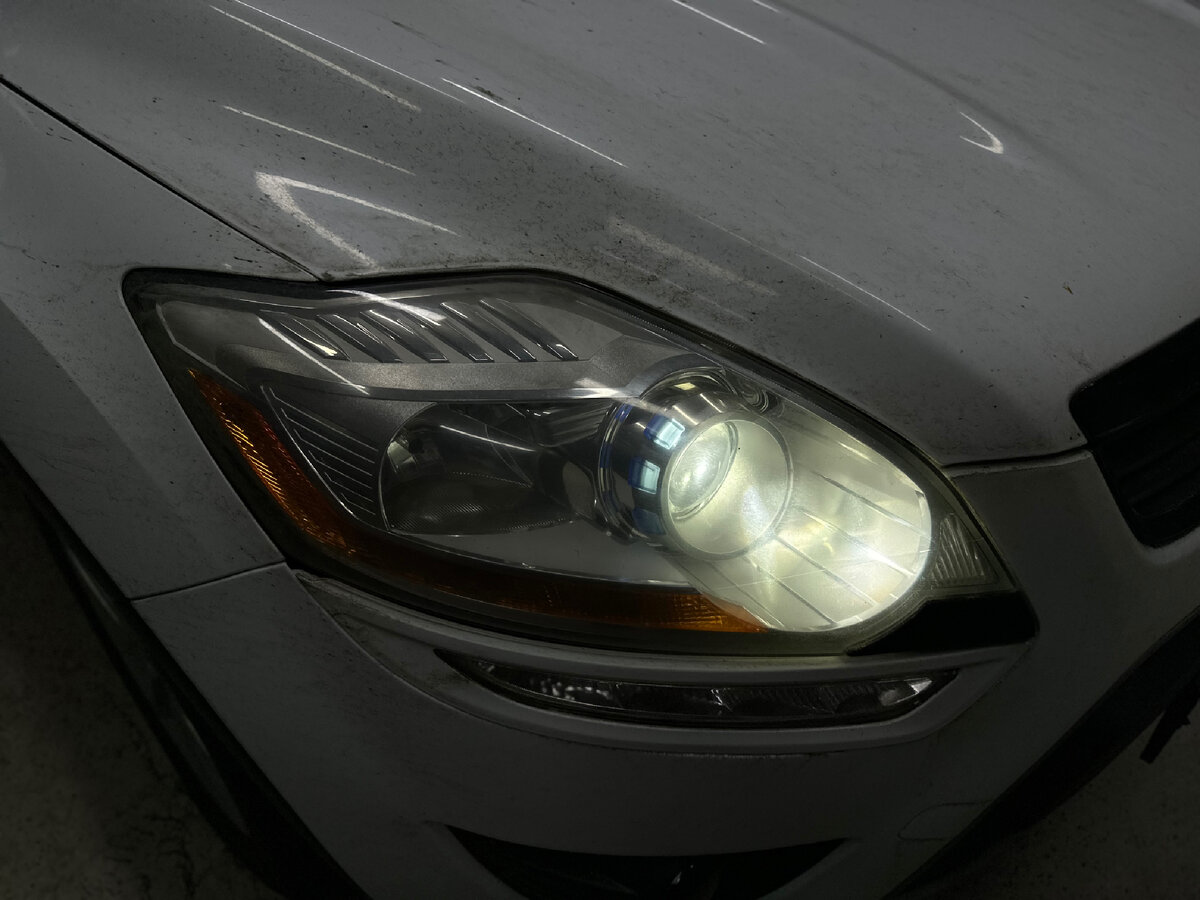 Ford Kuga II > Замена ламп в ПТФ