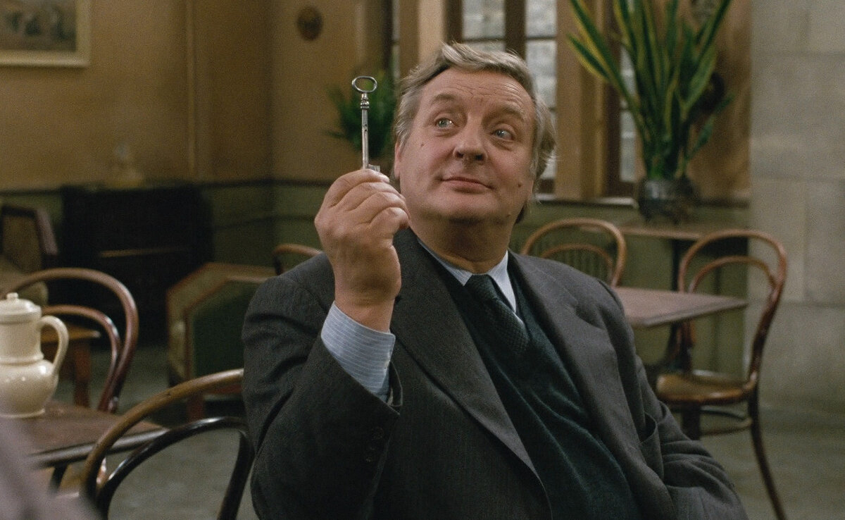 Бруно Кремер в роли комиссара Мегрэ