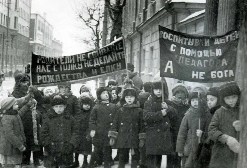 Детская демонстрация 1929 год. Фото: The Charnel-House 