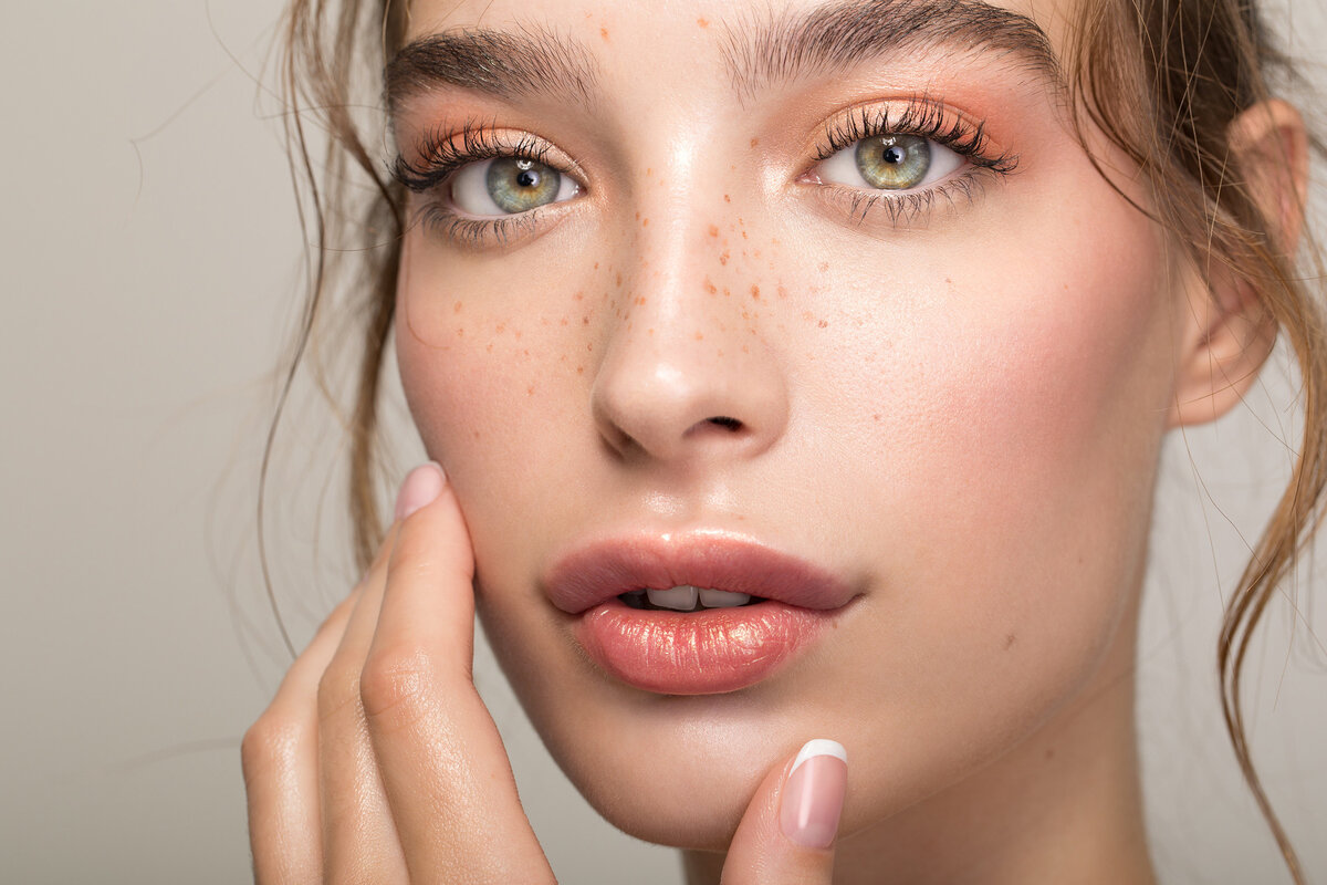     7 причин, почему трескаются губы – и как их быстро залечить