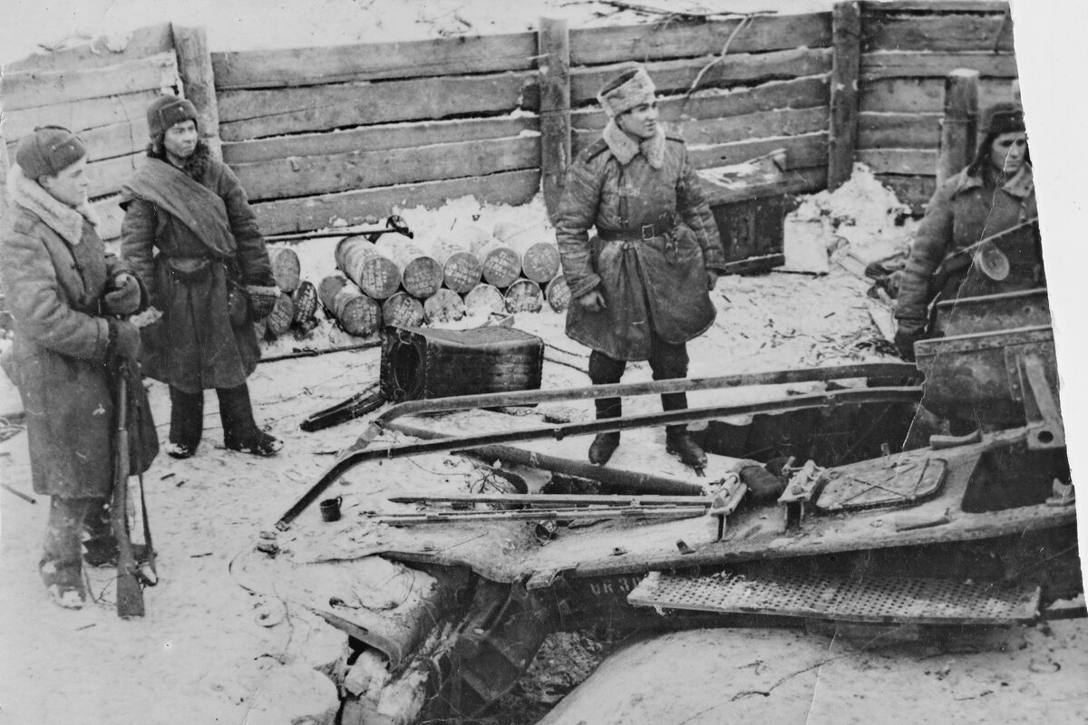 Освобождение таллина в 1944 году. Польский солдат второй мировой войны. Штурм тернополя в 1944 году. Давала 1944. Битва за тернополь 1944.