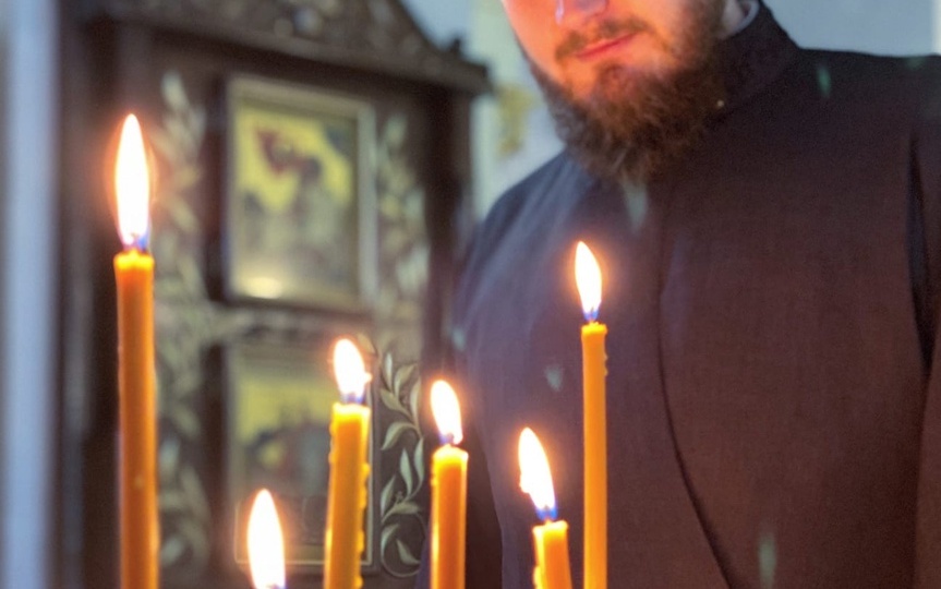 Можно ли молиться без свечей?