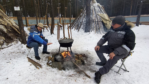 Красные флаги, мерзлое мясо и жаркий Урикит. Путешествие к эвенкийским кострам