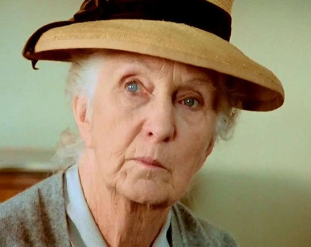 Мисс марпл и эркюль пуаро вместе. Мисс марпл. Мисс джейн марпл. Мисс марпл. Мисс джейн марпл.