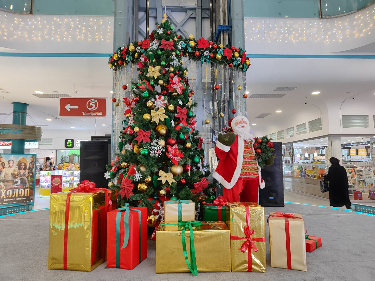 фото автора: ещё не все подарки разобрали...