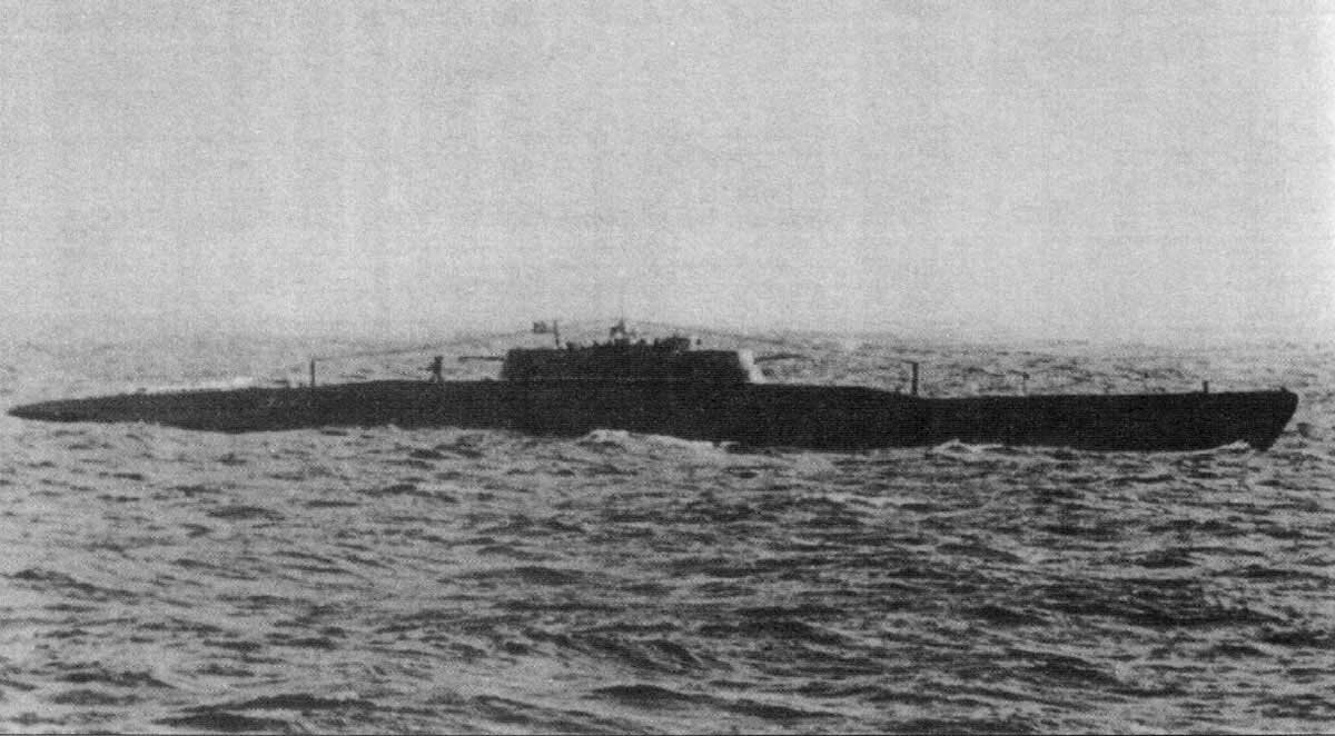 1934, 3 января - Со стапеля Балтийского судостроительного завода спущена на воду головная подводная лодка IV серии «Правда».