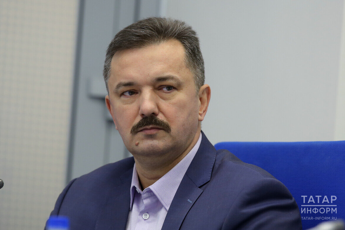 ​Владимир Линьков посоветовал одевать ребенка по погоде, многослойно, в теплое и внимательно следить за открытыми участками тела – щеки, кисти рук, уши Фото: © Султан Исхаков / «Татар-информ»