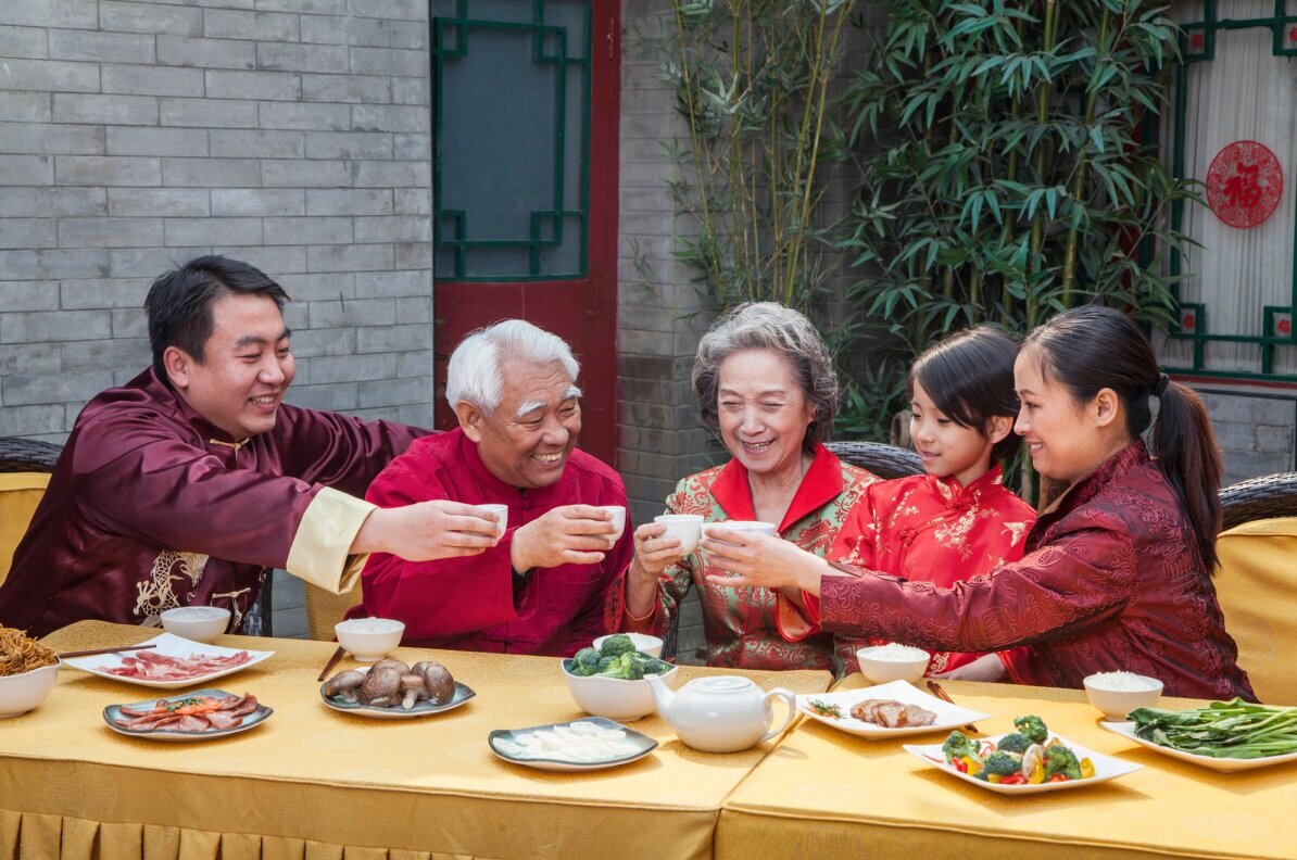 Семейные традиции чаепитие. Китайское чаепитие. Чаепитие в Китае. Чайная церемония в Китае. Чайные традиции Китая.