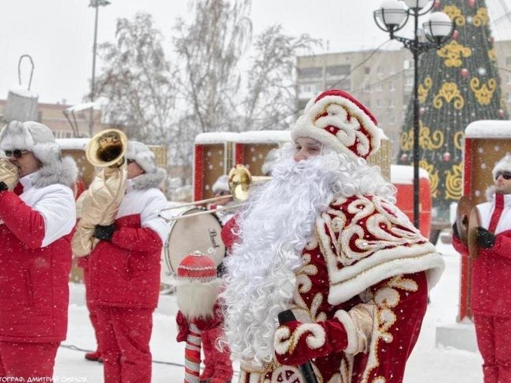 Новогодний праздник на улице