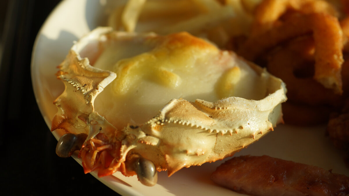 Шведский стол в ресторане телебашни Дракона в Харбине