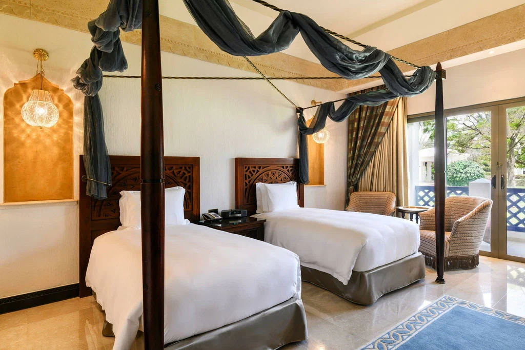 The ritz carlton sharq village 5. Makunudu Island Maldives. Makunudu Island 4*, Мальдивы, Мальдивский архипелаг. Makunudu. Мальдивы, Северный Атолл Мале, North male' Atoll, Makunudu.