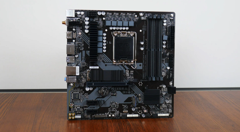 Gigabyte b760m ds3h ddr4 Gigabyte b760m ds3h ddr4