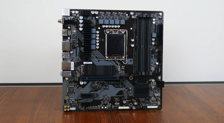 Gigabyte b760m