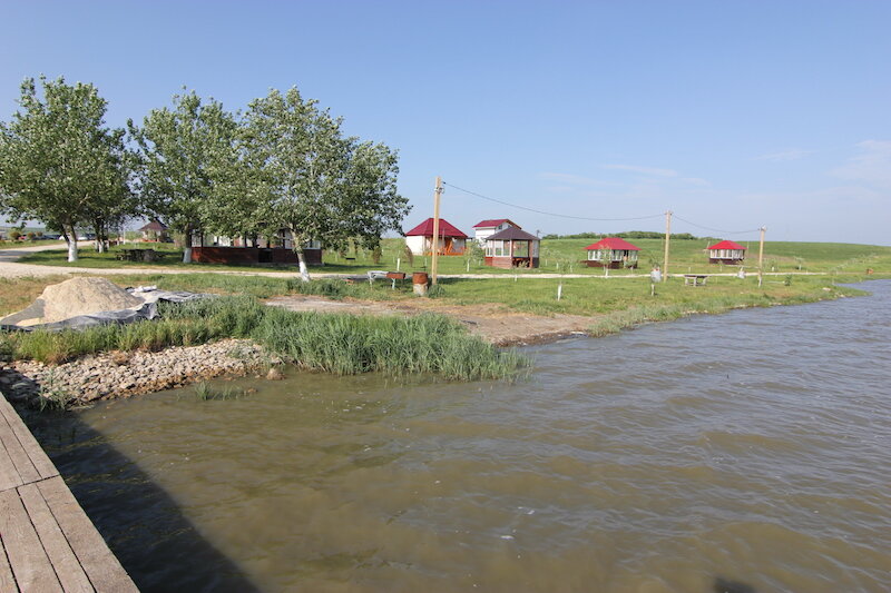 Кубань, как регион, у многих ассоциируется с настоящим рыбацким раем. В крае протекает немало рек, есть рукотворные пруды, естественные морские лиманы, множество каналов, водохранилищ.