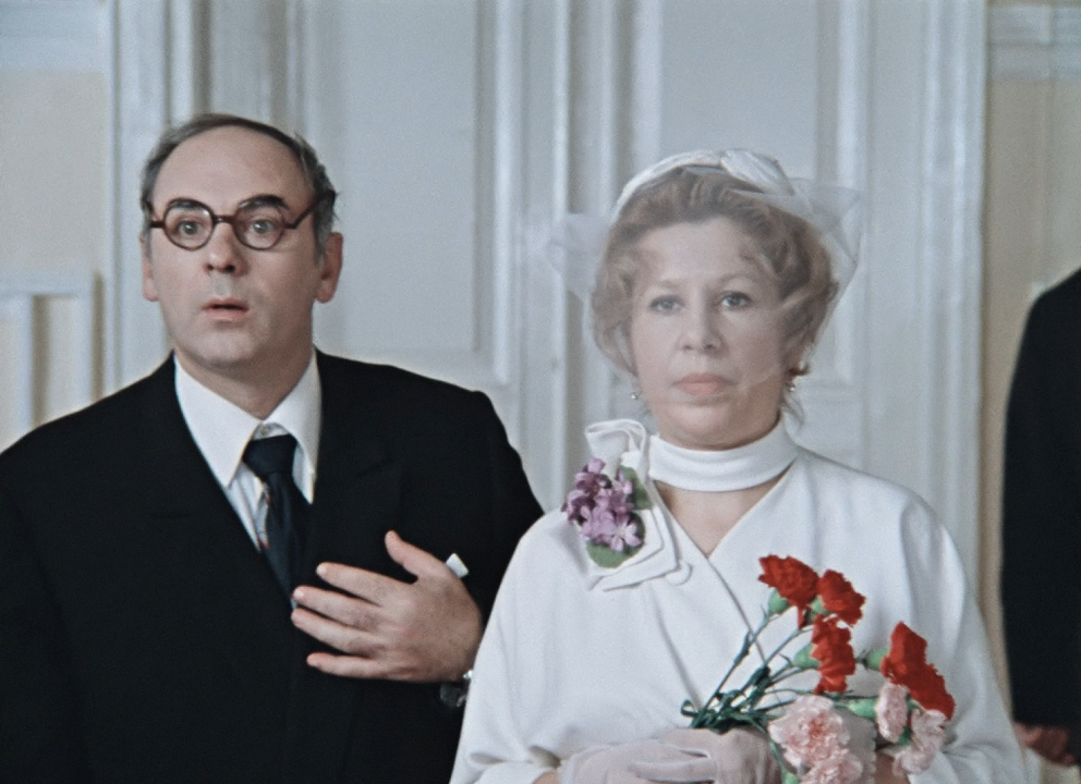 Кадр из фильма "Покровские ворота". Режиссер М. Козаков. Источник фото: YouTube.com