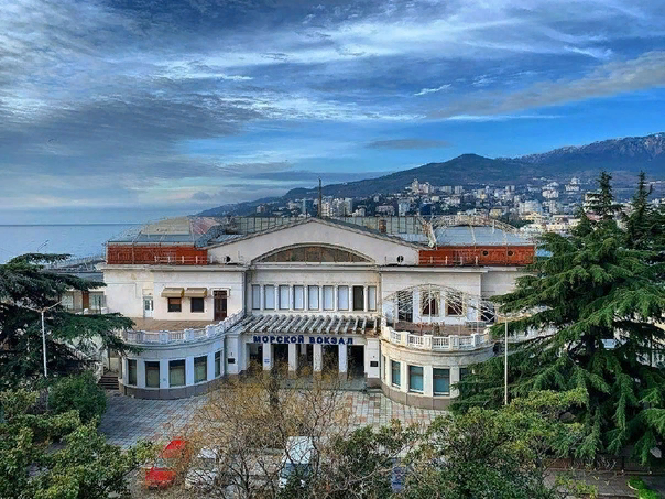 набережная имени ленина ялта. вечерняя набережная ялта весна 2020. где в ялте можно сделать. ялта наши дни. где в ялте можно сделать.