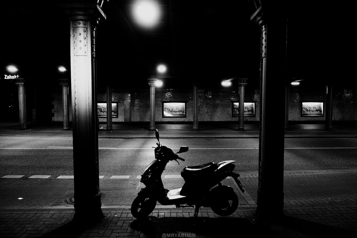 Черно-белая Германия. Уличное фото с Olympus E-M1 и размышления о том, что означает "снимаю для себя"