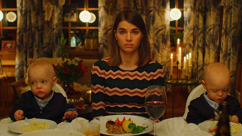 кадр из сериала «Рождественская охота» / Home for Christmas, 2019-2020, Oslo Company