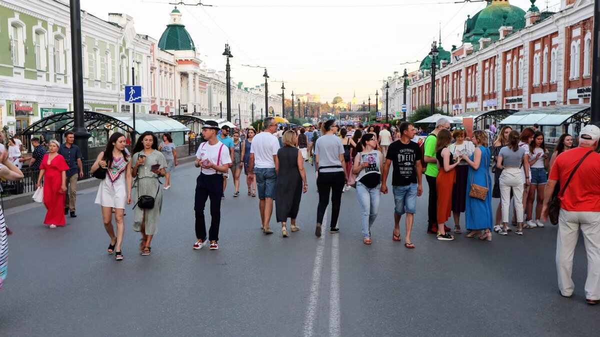 Бабушка на тарантасе, секс-заплыв, фестивали и флешмобы. Чем удивлял Омск в  2023-м | gorod55.ru | Дзен