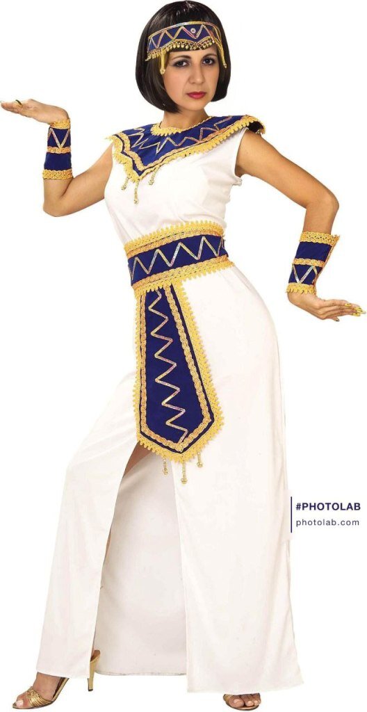 Автор в образе кого-то древнеегипетского. От автора тут только лицо 5-летней давности, обработанное ИИ до состояния 20-летней давности. Источник: Приложение PhotoLab