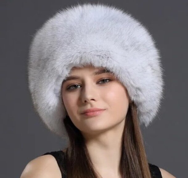 Женская меховая шапка