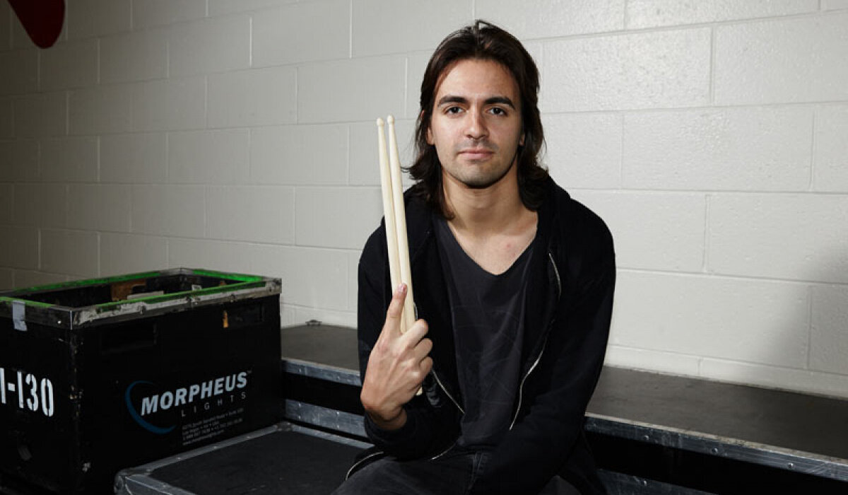 Я вам не нравлюсь цитаты. Валерия мемы. Совершать мелкие бытовые сделки. Грешу но с удовольствием. Грешить с удовольствием.