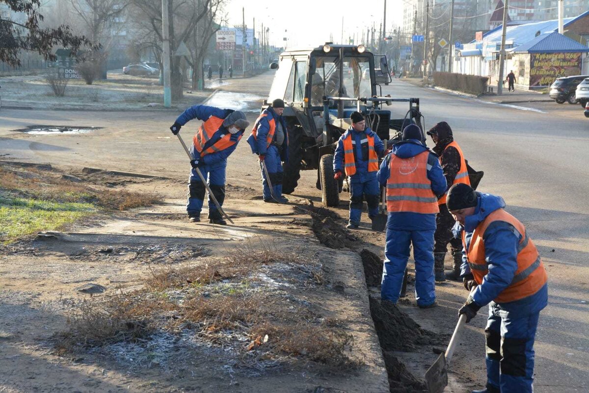 Рабочие отремонтировали