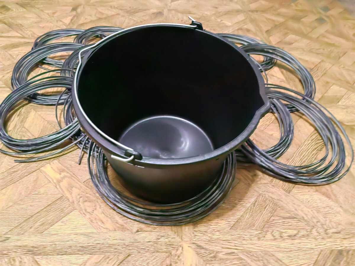 Ротанг уже нарезан отрезками нужной длины. Фото автора