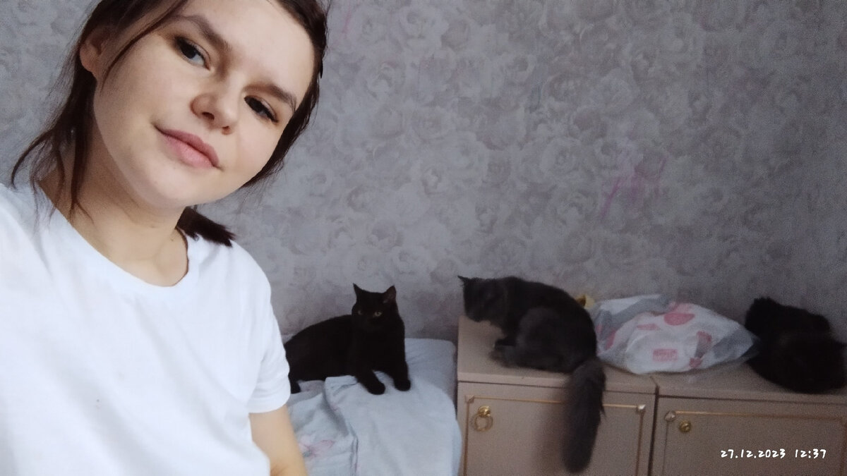 Счастливая мама Оля со своими любимцами 🥰