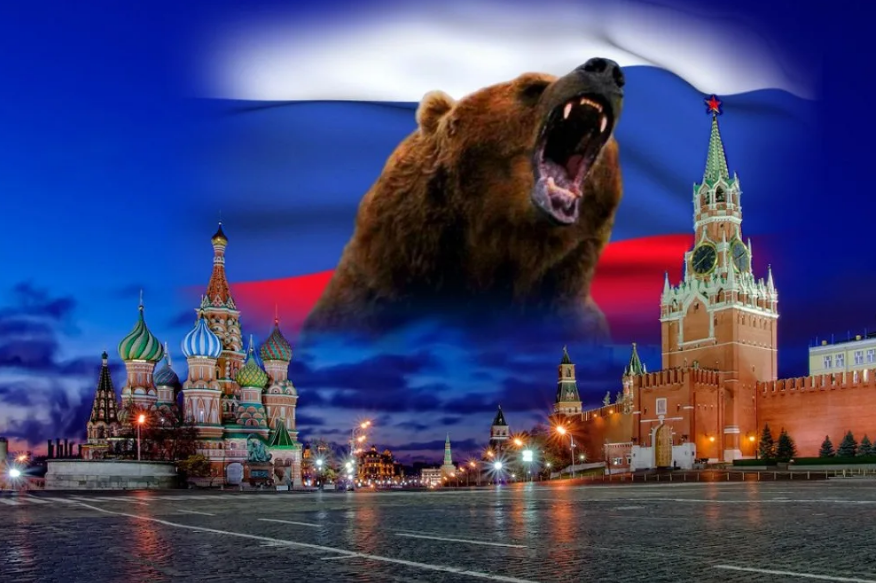 Россия она большая. Медведь Россия. Россия картинки. Русский медведь на фоне Кремля. Великая Россия.