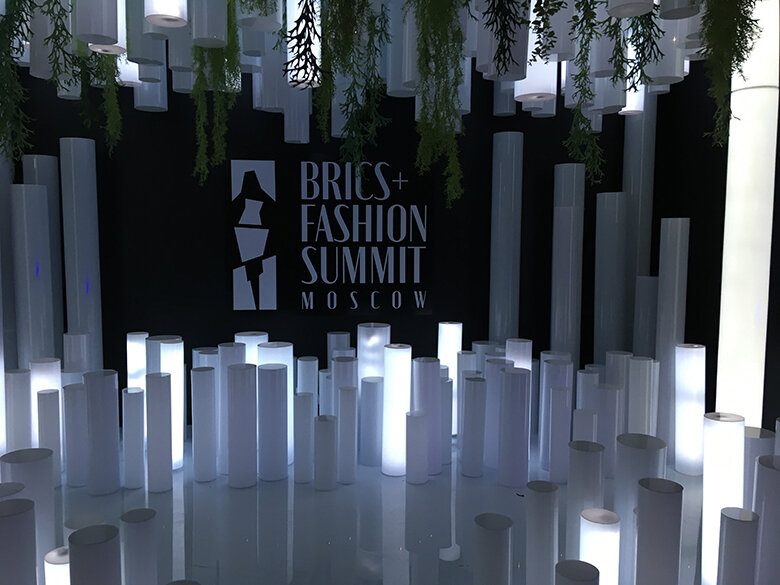 Одна из популярных зон для фотографий на саммите. Автор фотографии www.stacyco.com