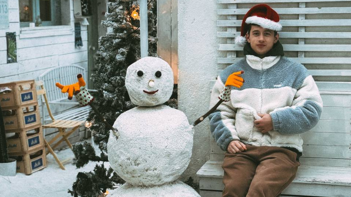 Такая вот зимушка у меня в городе, снег искусственный, у нас в Циндао его почти не бывает