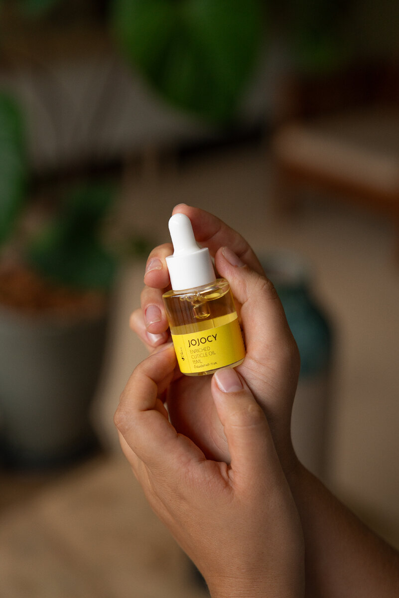 LYA LINCEN Масло-бустер JOJOCY для кутикулы и ногтей с витамином E 